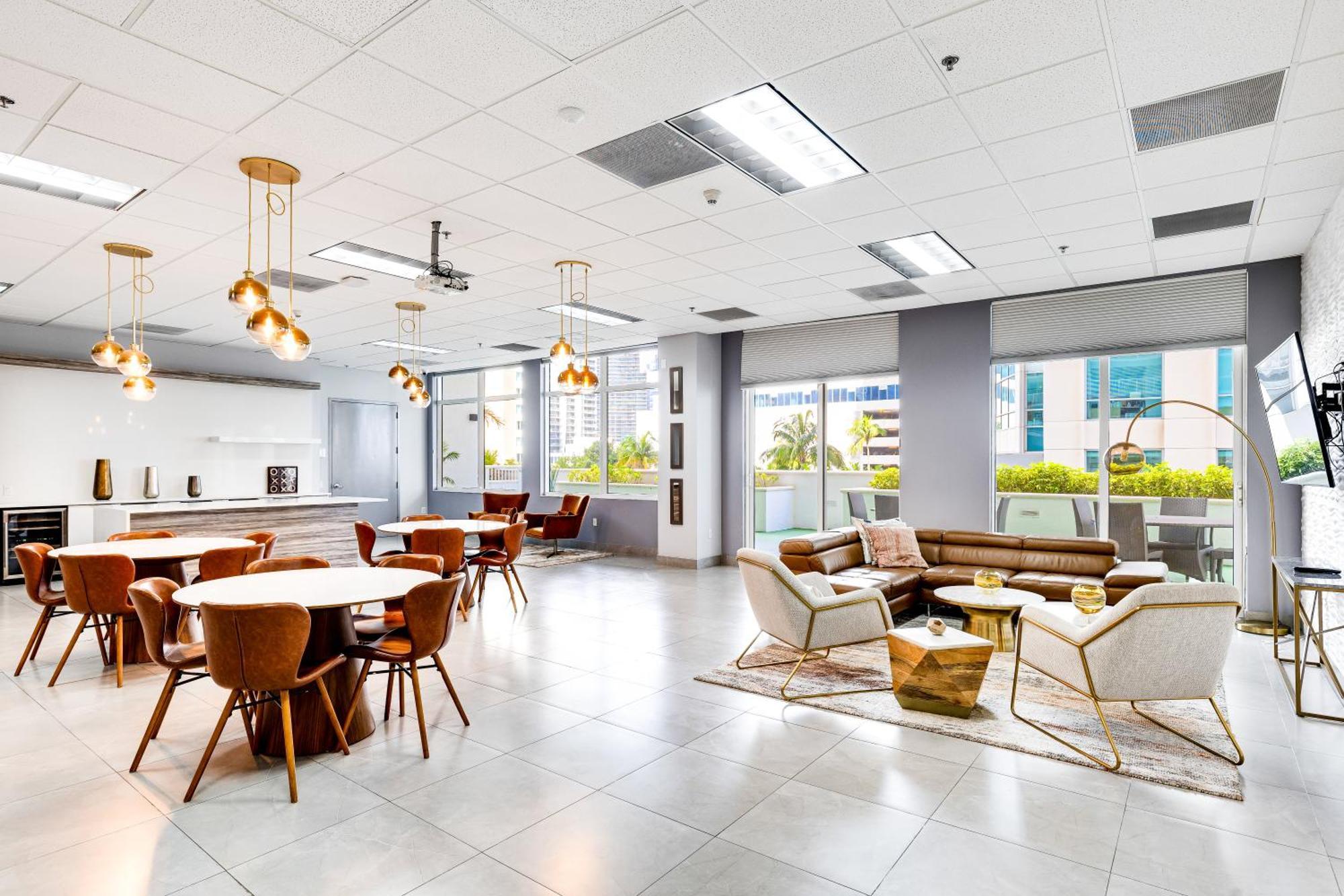 Upscale Brickell 3 Bedroom With Water Views And Free Parking Майами Экстерьер фото
