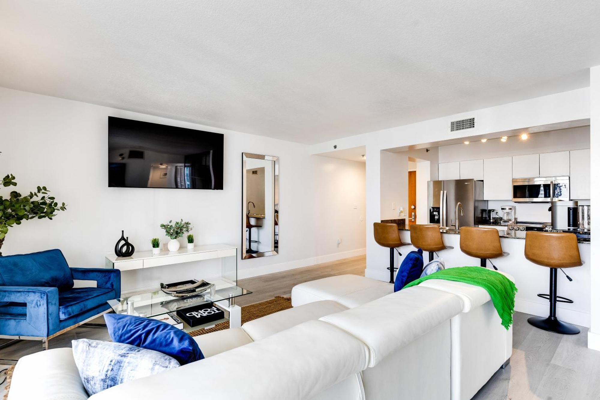 Upscale Brickell 3 Bedroom With Water Views And Free Parking Майами Экстерьер фото