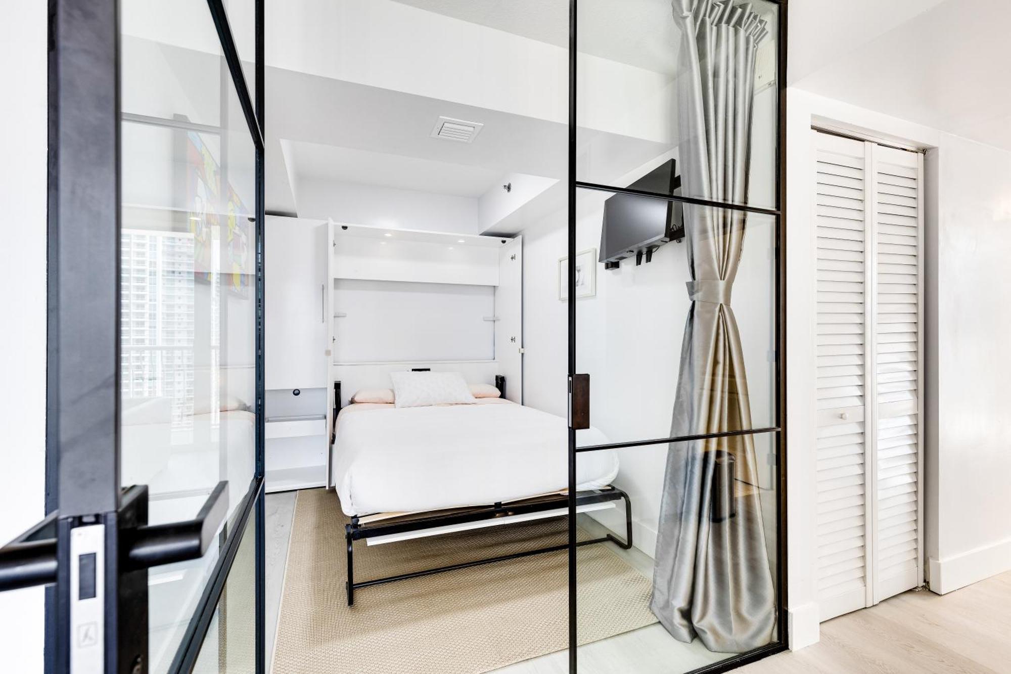 Upscale Brickell 3 Bedroom With Water Views And Free Parking Майами Экстерьер фото