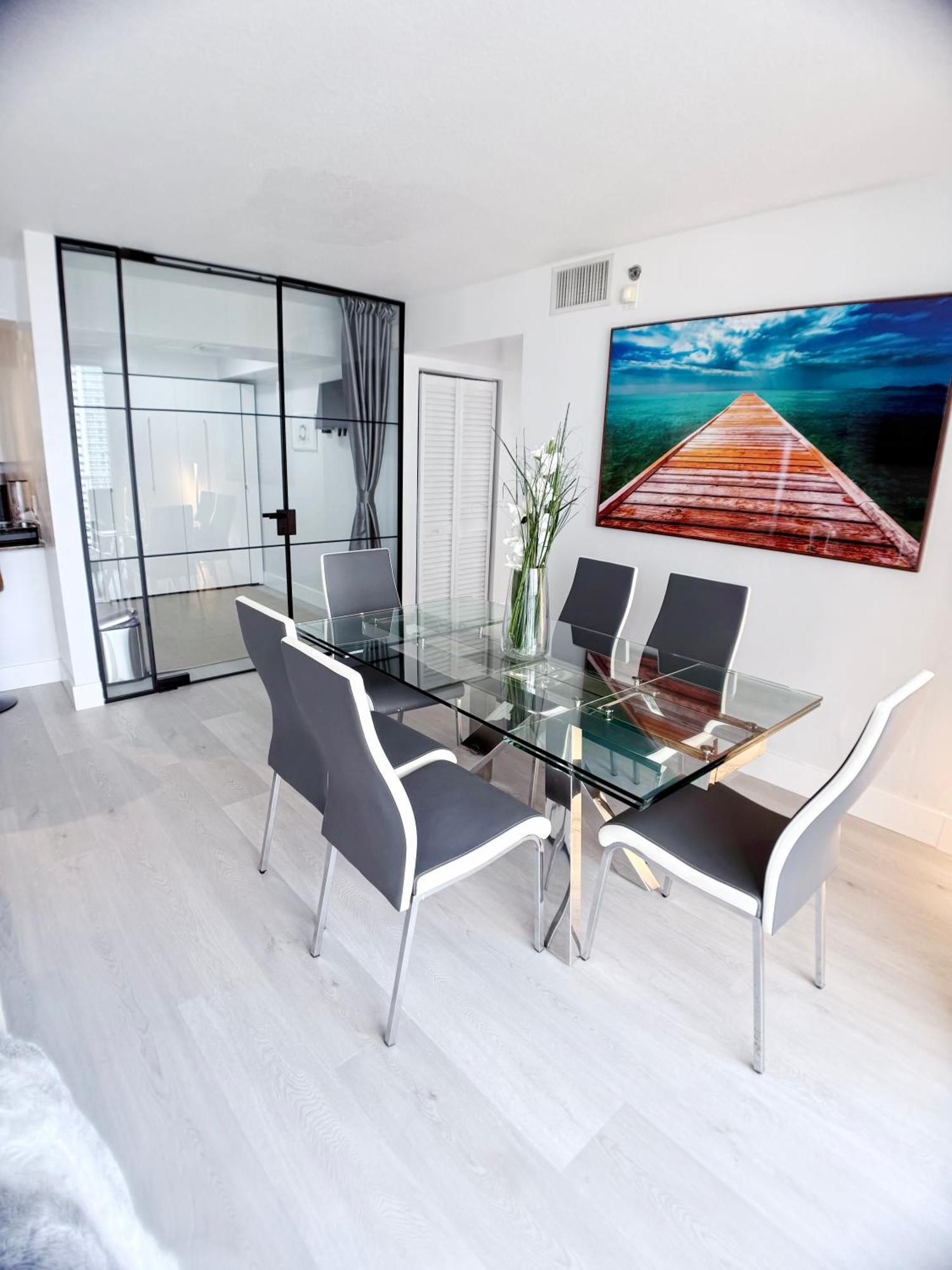 Upscale Brickell 3 Bedroom With Water Views And Free Parking Майами Экстерьер фото